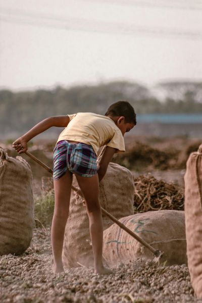 Sfruttamento del lavoro minorile